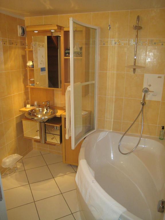 Hotel Le Manoir Aux Vaches Yvetot Dış mekan fotoğraf